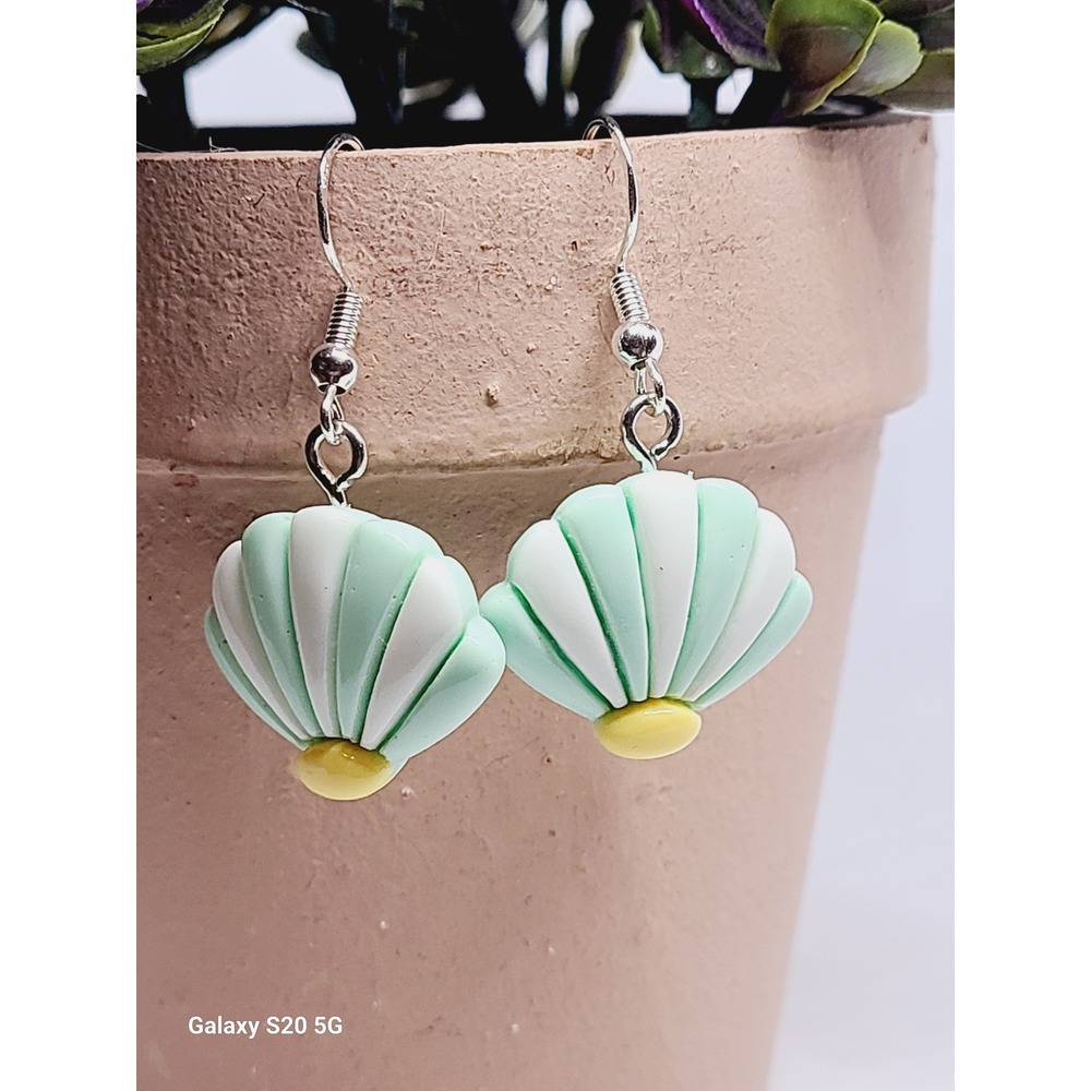 Handmade Mint Green White Pastel Seashell Drop Earrings Nautical Summer Beach - Picture 4 of 8